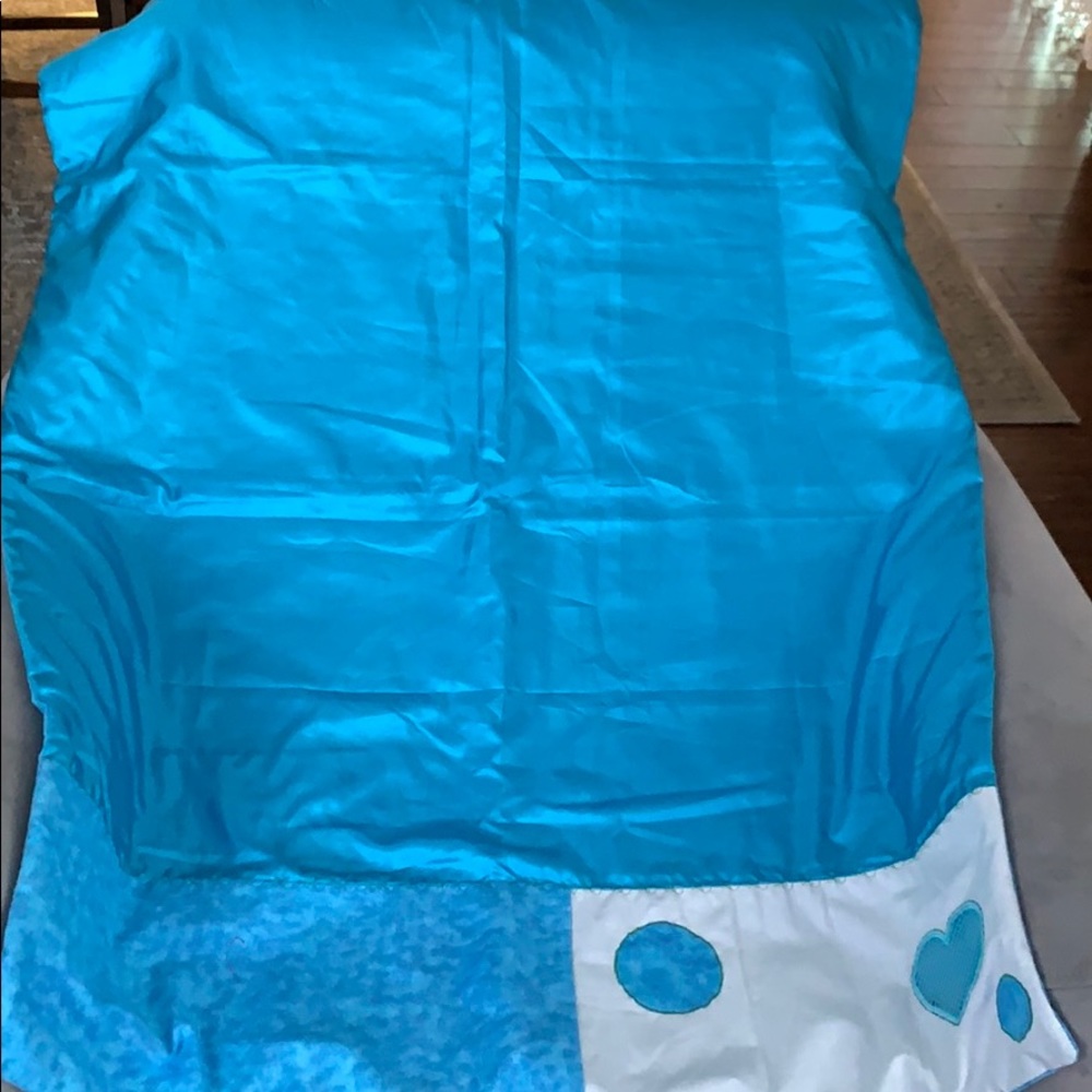 Kids blanket with a cute little pillow..